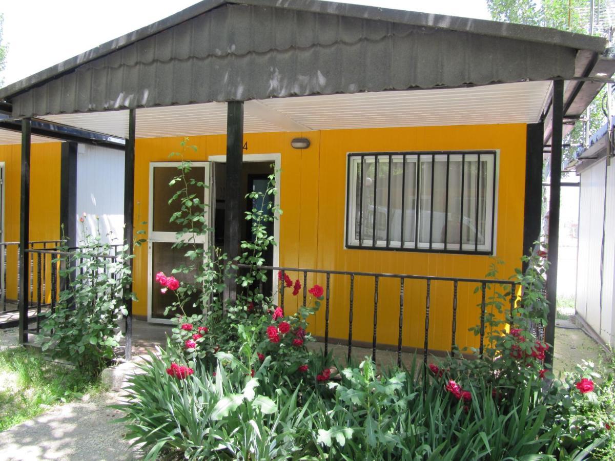 Bungalows Alpha 헤타페 외부 사진